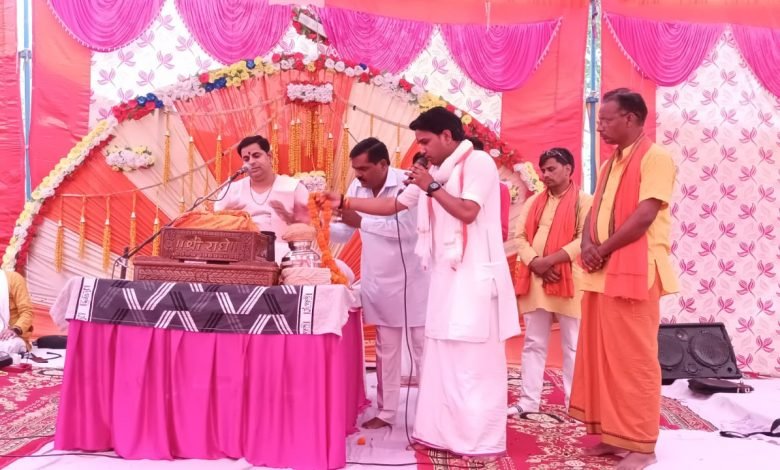 कासगंज:रोशननगर में रामकथा का हुआ शुभारंभ