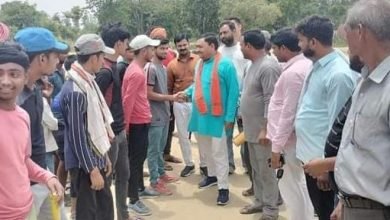 विधायक हरिओम वर्मा ने क्रिकेट टूर्नामेंट का फीता काटकर किया शुभारंभ, खिलाडियों का बढ़ाया हौसला
