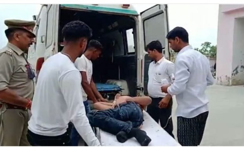 कासगंज:उधारी के पैसे मांगने पर दिव्यांग व्यक्ति को मारी गोली कासगंज:उधारी के पैसे मांगने पर दिव्यांग व्यक्ति को मारी गोली
