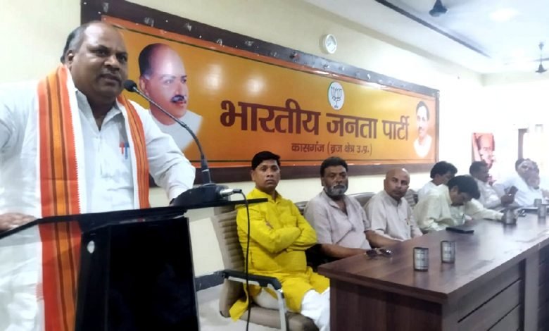 बलिदान दिवस के रूप में मनाई डा. श्यामाप्रसाद मुखर्जी की पुण्यतिथि बलिदान दिवस के रूप में मनाई डा. श्यामाप्रसाद मुखर्जी की पुण्यतिथि