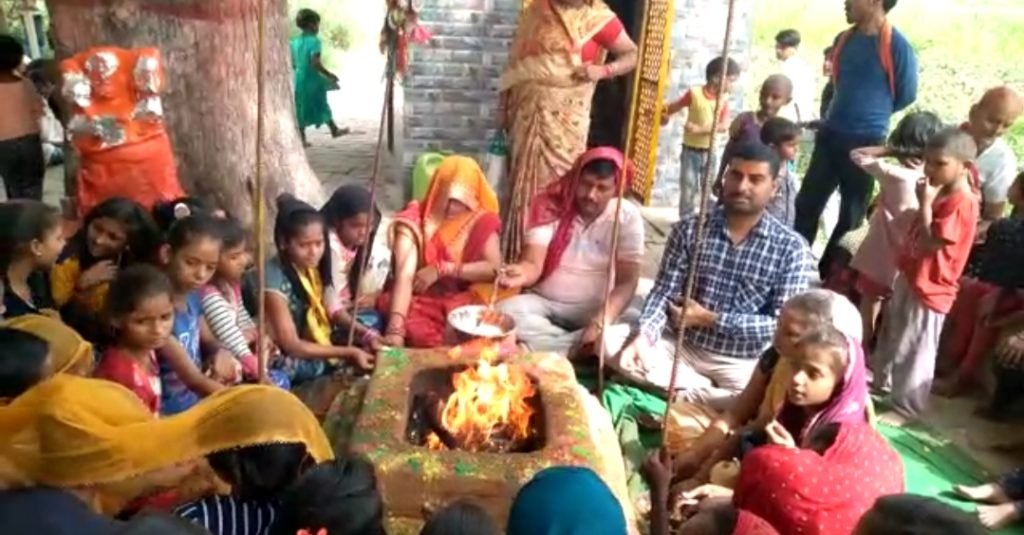 श्रीराम जन्म का प्रसंग सुन भाव विभोर हुए श्रद्धालु,भगवान श्रीराम के जन्म लेते ही पंडाल श्रीराम के जयघोष से गूंज उठा