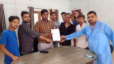 कासगंज: बजरंग दल ने खराब हैडपंप दुरुस्त कराने को ज्ञापन सौपा