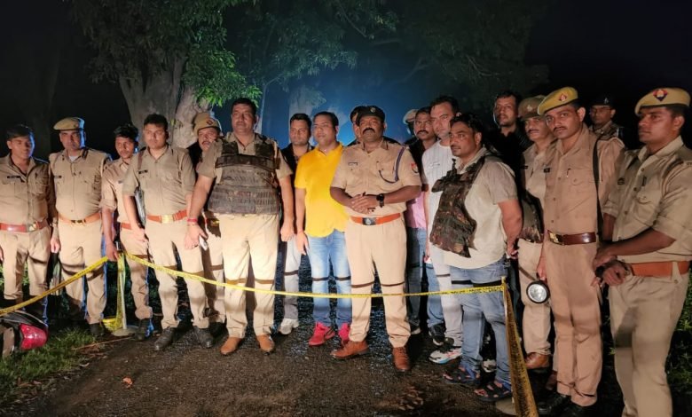 मैनपुरी से 25 हजार का फरार इनामी कासगंज में पुलिस मुठभेड़ में हुआ घायल, दूसरा बदमाश मौके का फायदा उठाकर फरार हो गया