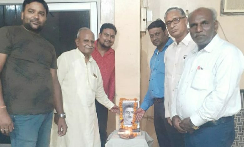 कासगंज: कायस्थ समाज ने सम्राट मुंशी प्रेमचंद्र की जयंती मनाई कासगंज: कायस्थ समाज ने सम्राट मुंशी प्रेमचंद्र की जयंती मनाई