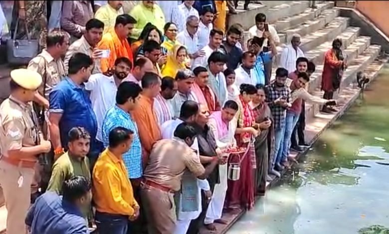 सांसद राजवीर सिंह ने सोरो में पंचकोसीय परिक्रमा मार्ग निर्माण के लिए किया भूमि पूजन