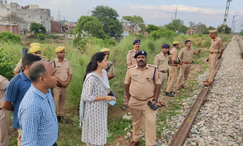 कासगंज: मध्य प्रदेश के कावड़िया की ट्रेन से कटकर मौत कासगंज: मध्य प्रदेश के कावड़िया की ट्रेन से कटकर मौत
