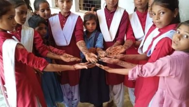 कासगंज: अमांपुर में मेहंदी प्रतियोगिता में वंशिका ने प्रथम, राधा ने द्वितीय और रीना ने तृतीय स्थान प्राप्त किया