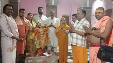 कासगंज: सोरों में वरिष्ठ अधिवक्ता ने वराह भगवान का किया अभिषेक