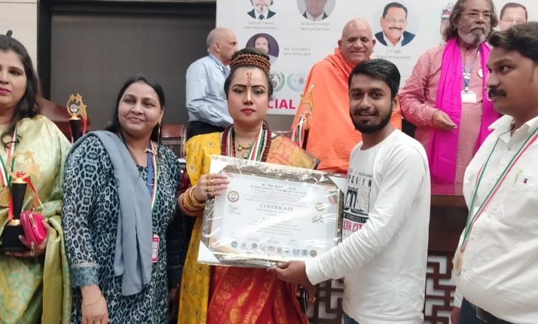 कासगंज: भाकियू स्वराज का प्रतिनिधित्व कर इंडो-नेपाल फ्रेंडशिप अवार्ड 2022, से सम्मानित कासगंज: भाकियू स्वराज का प्रतिनिधित्व कर इंडो-नेपाल फ्रेंडशिप अवार्ड 2022, से सम्मानित