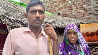 पटियाली: टूटी झोपड़ी में रहने को विवश हैं विकलांग का गरीब परिवार,की माँग