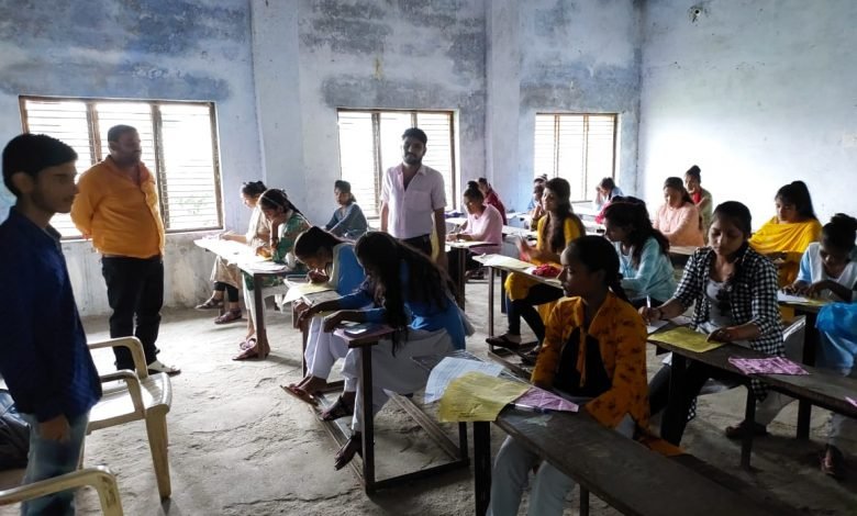 कासगंज: बजरंग दल के द्वारा सामान्य ज्ञान प्रतियोगिता का आयोजन कासगंज: बजरंग दल के द्वारा सामान्य ज्ञान प्रतियोगिता का आयोजन