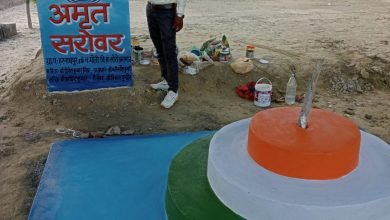 कासगंज : 15 अगस्त की तैयारियों में जुटे प्रधान,अमृत सरोवर पर फहराया जाएगा तिरंगा