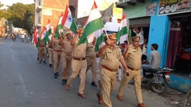 कासगंज: ढोलना पुलिस ने तिरंगा यात्रा धूमधाम निकाली
