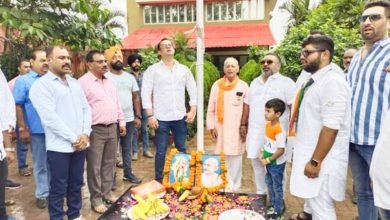 भिलाई: हैवी ट्रांसपोर्ट कंपनी में ध्वजारोहण किया,राष्ट्रगान कर तिरंगा झण्डे को सलामी दी