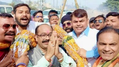 भिलाई: दुर्ग दौरे पर भाजपा प्रदेश अध्यक्ष अरुण साव का खुर्सीपार में भाजपा पार्षद दया सिंह समेत कार्यकर्ताओं ने भव्य स्वागत किया