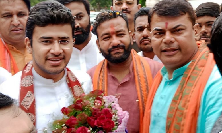 रायपुर: रायपुर पहुंचे तेजस्वी सूर्या, भिलाई से BJP पार्षद दया सिंह समेत सैकड़ों कार्यकर्ताओं ने किया जोरदार स्वागत