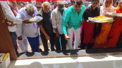 भिलाई: वार्ड-44 खुर्सीपार में वार्डवासियों ने किया गणेश पंडाल का लोकार्पण, दया सिंह के पार्षद बनते ही मंच व भवन का हुआ निर्माण
