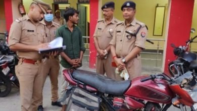 कासगंज: पुलिस ने चेकिंग के दौरान गिरफ्तार किया बाइक चोर