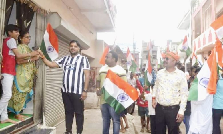 भिलाई: कैन डू पर्वत फाउंडेशन ने तिरंगा यात्रा निकाली,हर घर तिरंगा फहराने की अपील भिलाई: कैन डू पर्वत फाउंडेशन ने तिरंगा यात्रा निकाली,हर घर तिरंगा फहराने की अपील