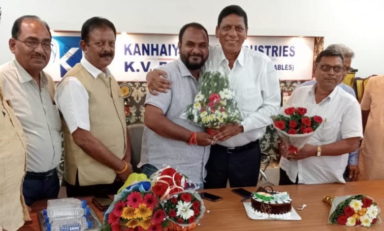भिलाई: भोजपुरी परिषद ने मां.के के झा जी का जन्मदिन धूमधाम से मनाया भिलाई: भोजपुरी परिषद ने मां.के के झा जी का जन्मदिन धूमधाम से मनाया