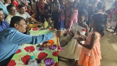 भिलाई: खुर्सीपार में धूमधाम से मनाया गया नुआखाई पर्व,भाजपा पार्षद दया सिंह हुए शामिल, समाज के बच्चों ने दी प्रस्तुति