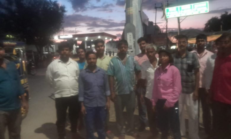 बदायूं: उझानी में अवैध रूप से कट रहे पॉलिथीन पर चालान बदायूं: उझानी में अवैध रूप से कट रहे पॉलिथीन पर चालान