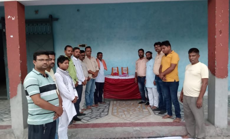 बदायूं: उझानी में अखिल भारत हिन्दू महासभा ने अवैद्धआथ जी ब शरदपीठ के शंकराचार्य स्वामी स्वरूपानन्द जी के निधन पर दी श्रद्धाजंलि बदायूं: उझानी में अखिल भारत हिन्दू महासभा ने अवैद्धआथ जी ब शरदपीठ के शंकराचार्य स्वामी स्वरूपानन्द जी के निधन पर दी श्रद्धाजंलि