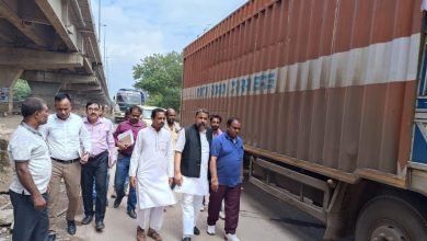 भिलाई: अरुण सिंह सिसोदिया छत्तीशगढ़ प्रदेश कांग्रेस कमेटी के महासचिव ने सुपेला चोक फ़्लाईओवर निर्माण और भारी गड्ढों को लेकर NHAI के अधिकारियों को दिए कड़े निर्देश