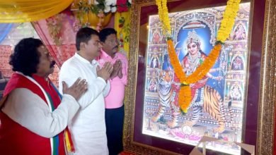 भिलाई: पदयात्रियों के लिए भिलाई में सबसे भव्य सेवा पंडाल खुर्सीपार में शुरू, पूर्व ST आयोग अध्यक्ष नंदकुमार साय ने पूजा-अर्चना कर किया शुभारंभ
