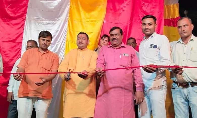 कासगंज: अमापुर विधायक हरिओम ने किया रामलीला का उद्घाटन कासगंज: अमापुर विधायक हरिओम ने किया रामलीला का उद्घाटन