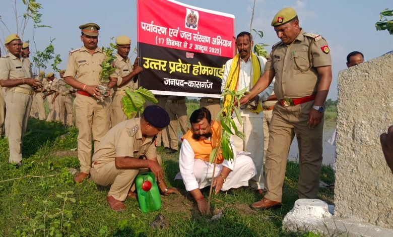 कासगंज: होमगार्ड्स विभाग द्वारा अमृत सरोवरों पर वृक्षारोपण कराया जायेगा:- जिला कमांडेंट होमगार्ड्स डॉ0 अजय कुमार सिंह कासगंज: होमगार्ड्स विभाग द्वारा अमृत सरोवरों पर वृक्षारोपण कराया जायेगा:- जिला कमांडेंट होमगार्ड्स डॉ0 अजय कुमार सिंह
