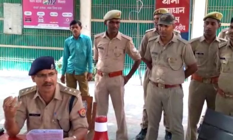 अमांपुर में पुलिस ने बच्चा चोरी की अफवाह को लेकर किया जागरूक अमांपुर में पुलिस ने बच्चा चोरी की अफवाह को लेकर किया जागरूक