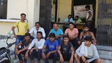 बदायूं: रिसोली में एक सप्ताह से बिजली गोल,गाँव के लोगों ने किया धरना प्रदर्शन