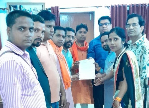 बदायूं: अखिल भारत हिंदू महासभा के पदाधिकारियों ने विकास क्षेत्र उझानी के ग्राम रायपुर में गोवंश पशुओं की दुर्दशा देखते हुए जिलाधिकारी को ज्ञापन सौंपा बदायूं: अखिल भारत हिंदू महासभा के पदाधिकारियों ने विकास क्षेत्र उझानी के ग्राम रायपुर में गोवंश पशुओं की दुर्दशा देखते हुए जिलाधिकारी को ज्ञापन सौंपा