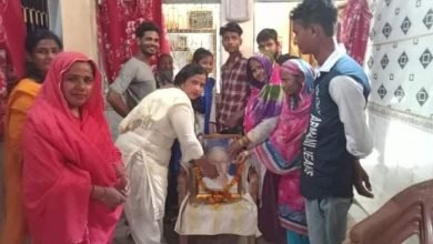 कासगंज: राष्ट्रीय लोकदल जिला कार्यालय पर आसमा वारसी नें कांशीराम का 16 वां परिनिर्वाण दिवस मनाया