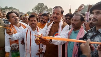 बदायूं: उपमुख्यमंत्री केशव प्रसाद मौर्य ने उझानी ममें खिलाड़ियों का उत्साह वर्धन बढ़ाया डिप्टी सीएम बोलें भारत क्रिकेट का शहंशाह