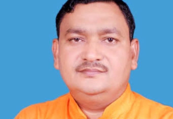 कासगंज: विधायक हरिओम वर्मा ने फसलों की बर्बादी पर मुख्यमन्त्री को पत्र भेजा कासगंज: विधायक हरिओम वर्मा ने फसलों की बर्बादी पर मुख्यमन्त्री को पत्र भेजा