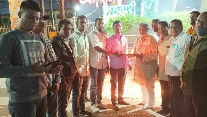भिलाई: छत्तीसगढ़ राज्य स्थापना दिवस पर छत्तीसगढ़ महतारी की आरती की-अमित मिश्रा भिलाई: छत्तीसगढ़ राज्य स्थापना दिवस पर छत्तीसगढ़ महतारी की आरती की-अमित मिश्रा