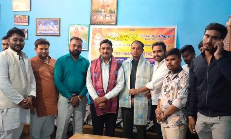 कासगंज: नवनियुक्त पदाधिकारी का हुआ स्वागत कासगंज: नवनियुक्त पदाधिकारी का हुआ स्वागत