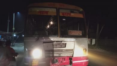 कासगंज: तेज रफ्तार रोडवेज बस ने मोटरसाइकिल सवारों को रौंदा एक की मौत दो गंभीर