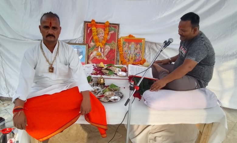 कासगंज: तुलसी स्मारक पर रामचरितमानस का अखण्ड पाठ प्रारम्भ। कासगंज: तुलसी स्मारक पर रामचरितमानस का अखण्ड पाठ प्रारम्भ।