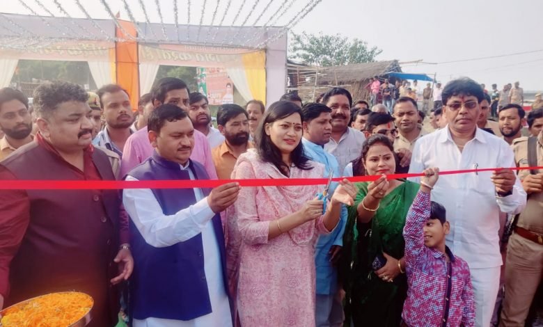 कासगंज: ककोड़ा मेला का हवन यज्ञ के साथ किया शुभारंभ, कासगंज: ककोड़ा मेला का हवन यज्ञ के साथ किया शुभारंभ,
