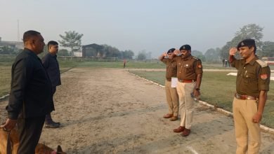 कासगंज: पुलिस लाइन में साप्ताहिक परेड का आयोजन