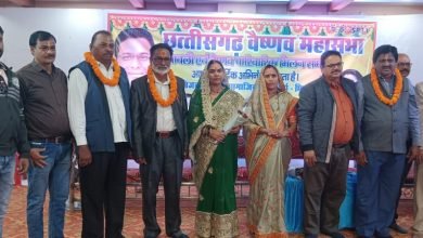 भिलाई:  पार्षद दुर्गा बाई वैष्णव ने विधायक देवेंद्र यादव से की वैष्णव भवन बनाने की मांग