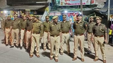 कासगंज: क्षेत्राधिकारी डीके पंत ने पुलिस बल के साथ किया पैदल फ्लैग मार्च…