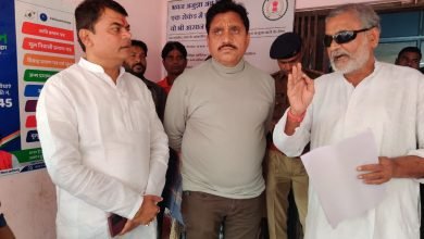 भिलाई: भिलाई निगम के सफाई कर्मियों को 3 महीने से नहीं मिली सैलरी: BJP भिलाई जिलाध्यक्ष बृजेश बिचपुरिया के निर्देश पर पार्षद दया सिंह ने कर्मियों के साथ निगम का किया घेराव …सौंपा ज्ञापन