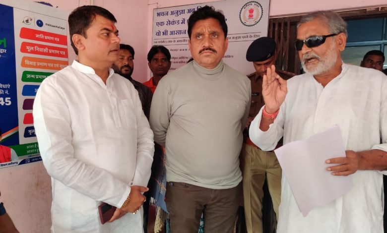 भिलाई: भिलाई निगम के सफाई कर्मियों को 3 महीने से नहीं मिली सैलरी: BJP भिलाई जिलाध्यक्ष बृजेश बिचपुरिया के निर्देश पर पार्षद दया सिंह ने कर्मियों के साथ निगम का किया घेराव …सौंपा ज्ञापन भिलाई: भिलाई निगम के सफाई कर्मियों को 3 महीने से नहीं मिली सैलरी: BJP भिलाई जिलाध्यक्ष बृजेश बिचपुरिया के निर्देश पर पार्षद दया सिंह ने कर्मियों के साथ निगम का किया घेराव …सौंपा ज्ञापन