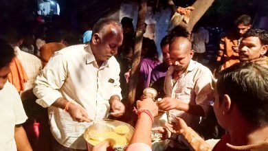 भिलाई: पंचमुखी हनुमान मंदिर पर खिचड़ी वितरण का कार्यक्रम हुआ