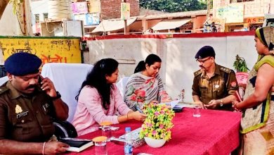 कासगंज: डीएम-एसपी ने थाना समाधान दिवस में सुनी शिकायते