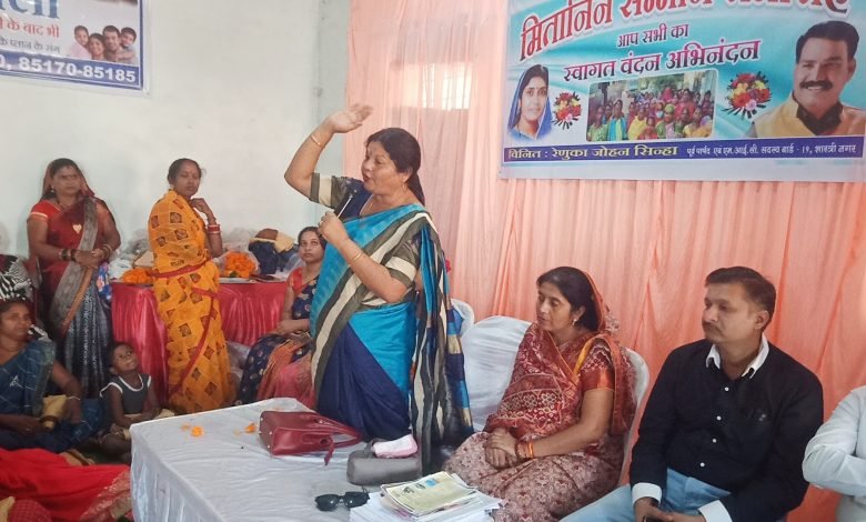 भिलाई: महिलाओं के सम्मान में हर कदम से कदम मिलाकर चलूंगी- सुभद्रा सिंह भिलाई: महिलाओं के सम्मान में हर कदम से कदम मिलाकर चलूंगी- सुभद्रा सिंह